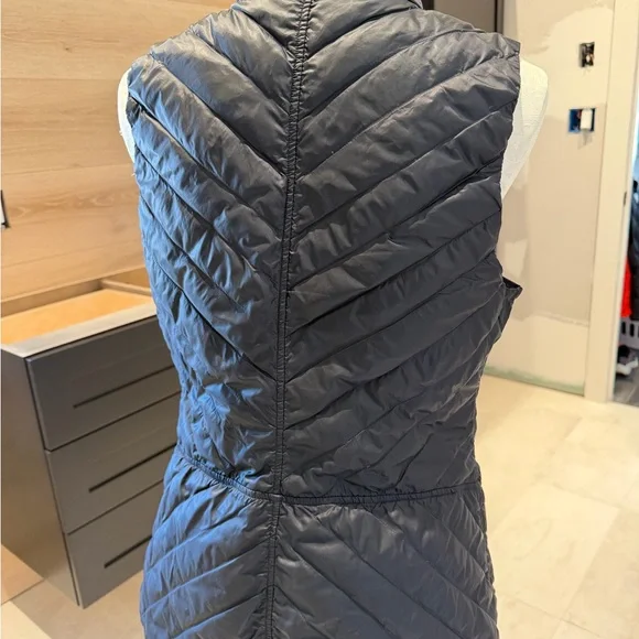 Lululemon Ride On Quilted vest - Picture 4 of 10